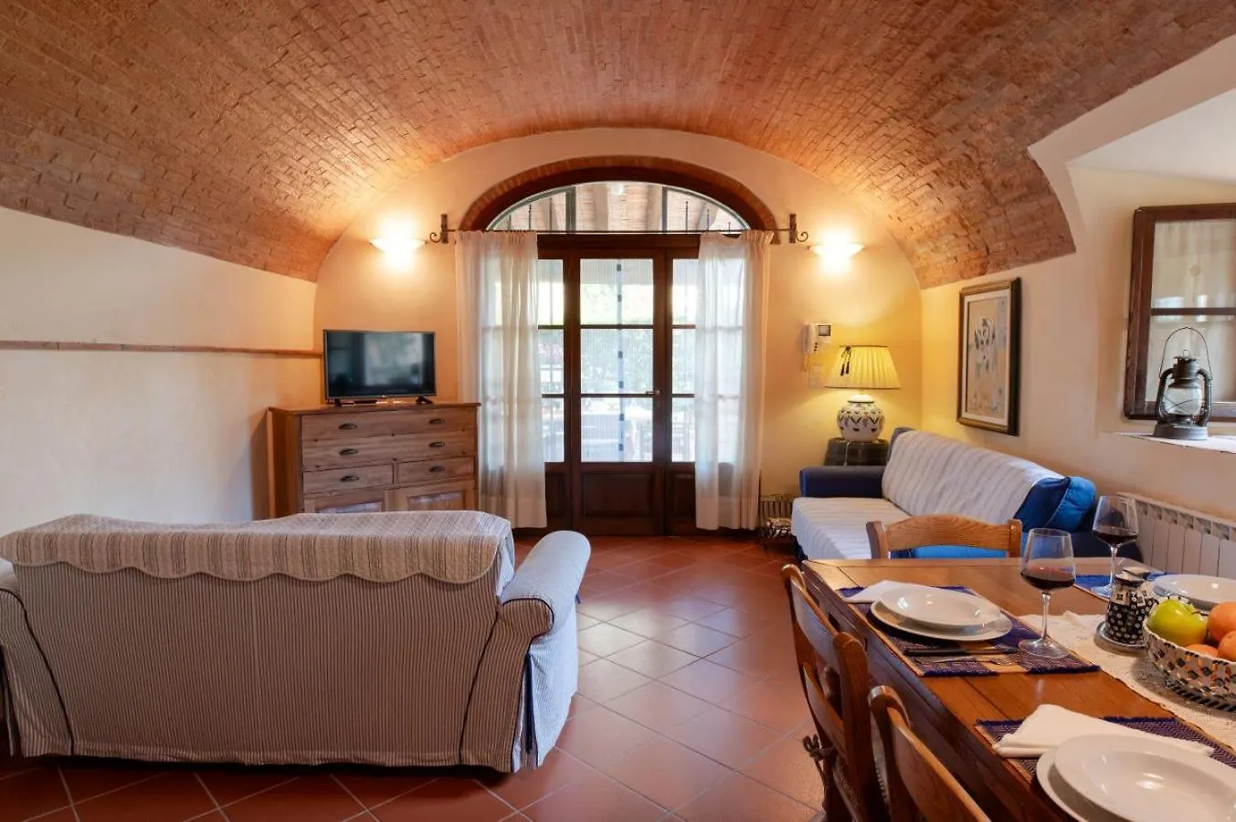 Agriturismo Giulia Castelfiorentino Κατάλυμα σε φάρμα